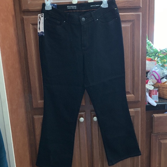 lee modern series curvy fit shorts